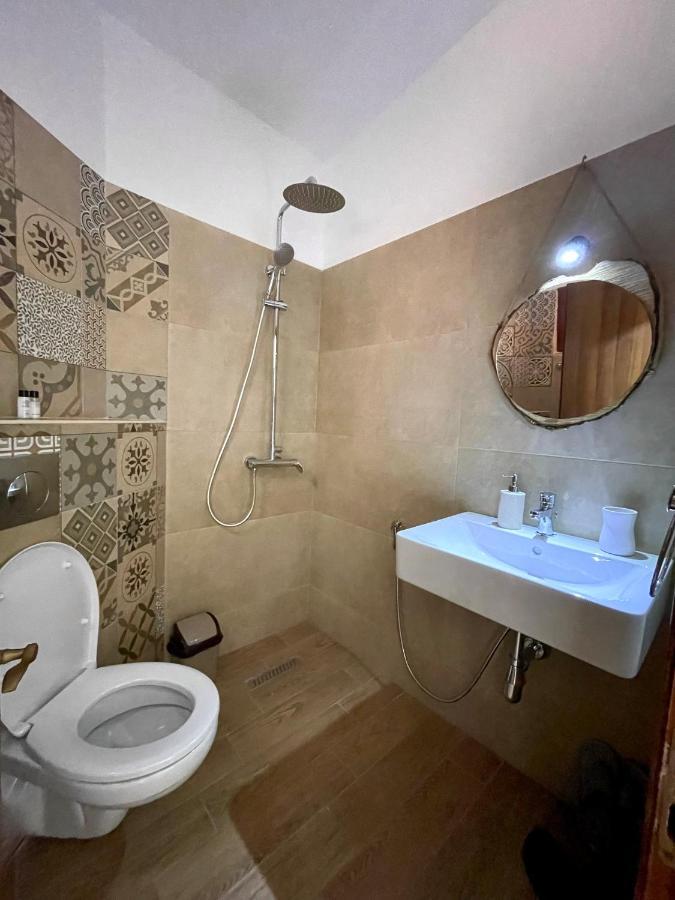 Tekada Hotel & Restaurant Vlorë Екстериор снимка