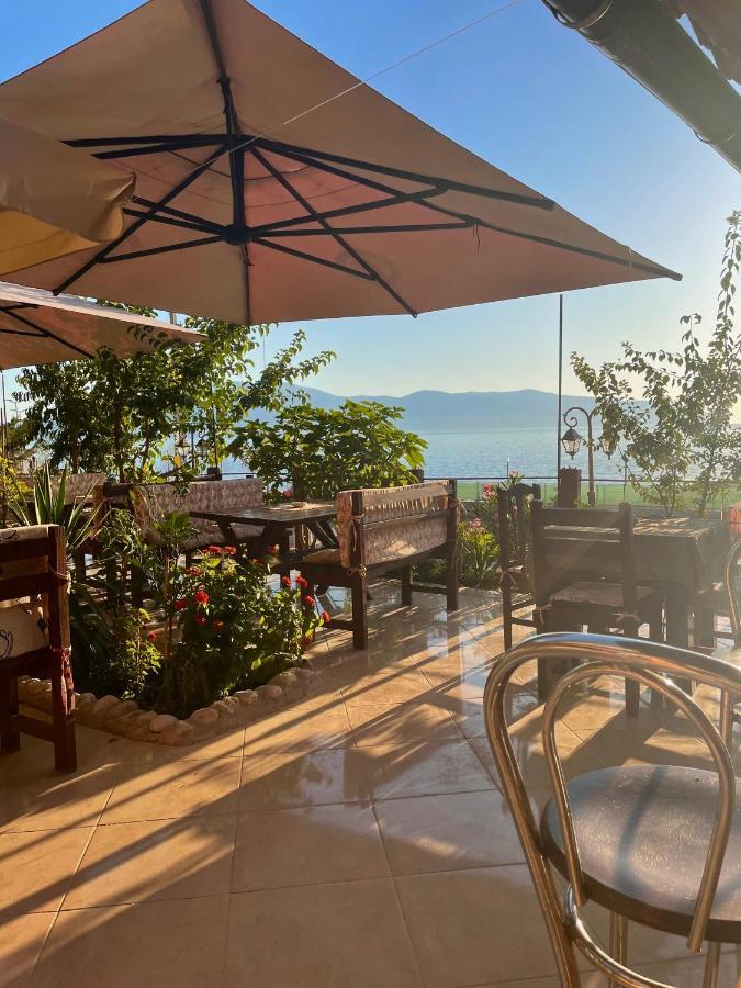 Tekada Hotel & Restaurant Vlorë Екстериор снимка
