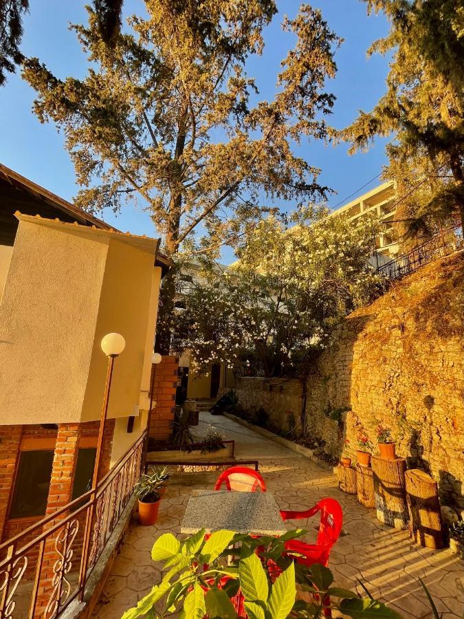 Tekada Hotel & Restaurant Vlorë Екстериор снимка