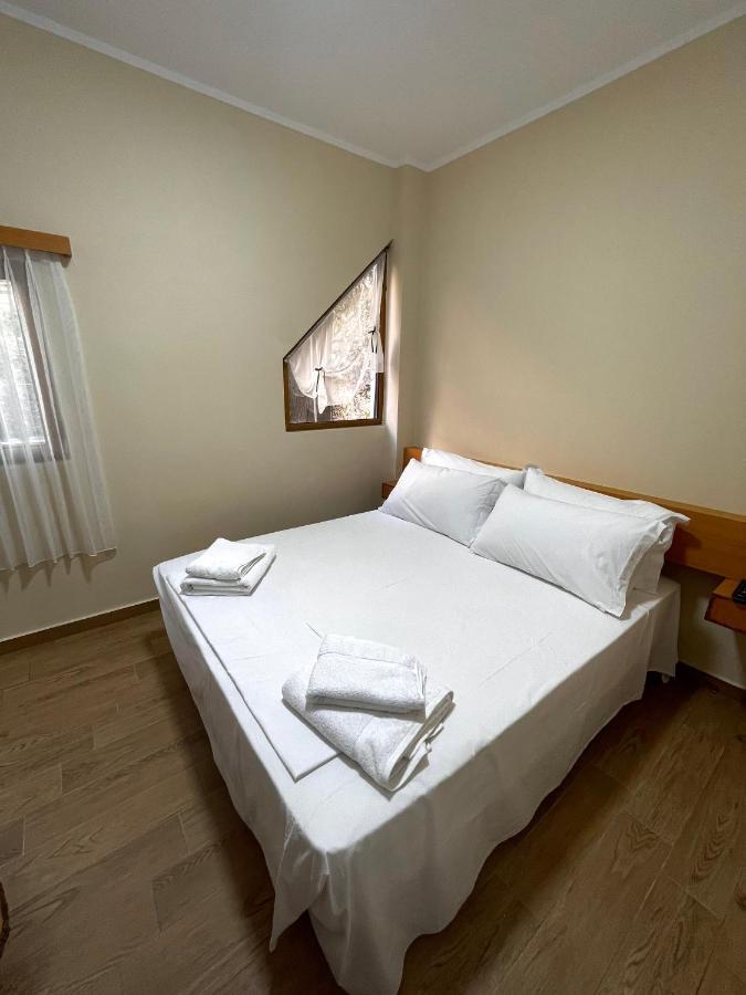 Tekada Hotel & Restaurant Vlorë Екстериор снимка